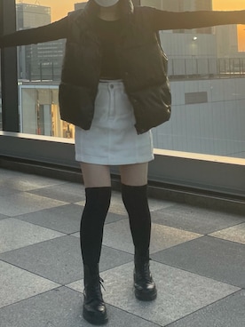 「アイテム（ダウンベスト）」を使った、CHIKAさん（レディース・158cm）の春コーディネート