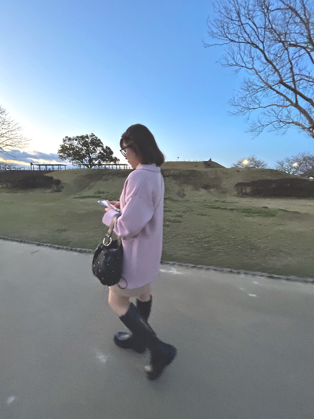 「ピンク、ロングブーツ、March、ootd」｜「LOWRYS FARMのエリツキニットカーデ  184245（カーディガン/ボレロ、ピンク系）」を使った、mooka🍑さん（レディース・160cm）の夏コーディネートの1枚目の写真