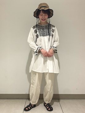 「刺繍」｜「アイテム（チュニック）」を使った、いまりさん（レディース・164cm）の春コーディネート
