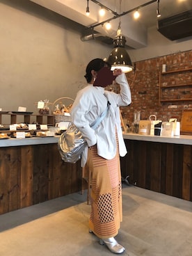 「アイテム（バックパック/リュック、シルバー系）」を使った、まるさん（レディース・150cm）の春コーディネート