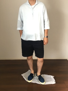 「アイテム（スニーカー、ブルー系）」を使った、S24さん（メンズ・178cm）の秋コーディネート