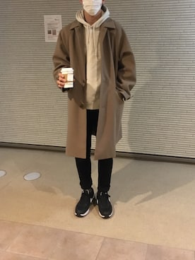 「黒スキニー」｜「アイテム（ステンカラーコート）」を使った、S24さん（メンズ・178cm）の冬コーディネート