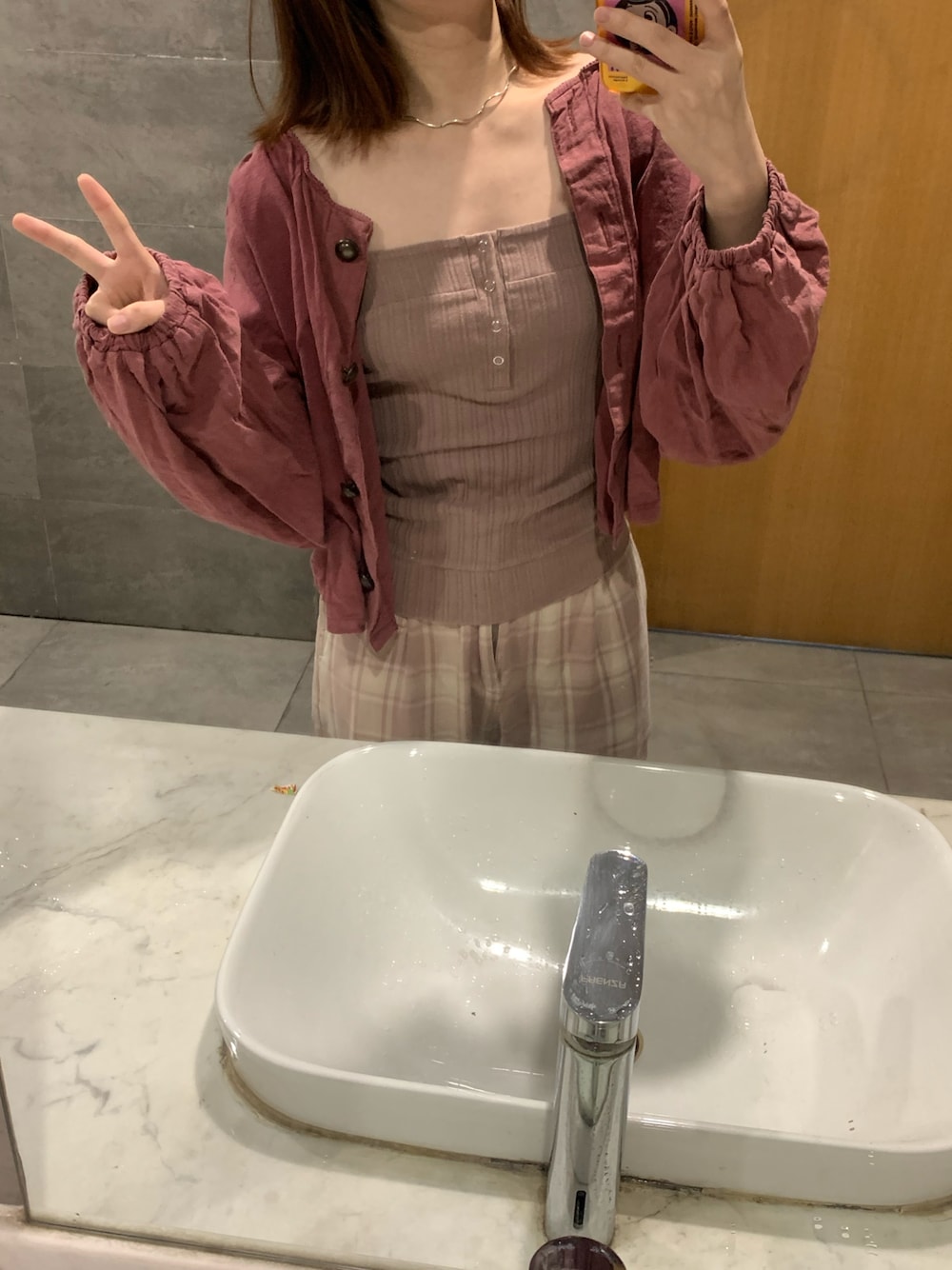 「ootd、Kastane、mystic、秋のコーデ」｜「Omekashiのリブヘンリーキャミ（Tシャツ/カットソー、ブラウン系）」を使った、電波ルルさん（レディース・158cm）の秋コーディネートの1枚目の写真