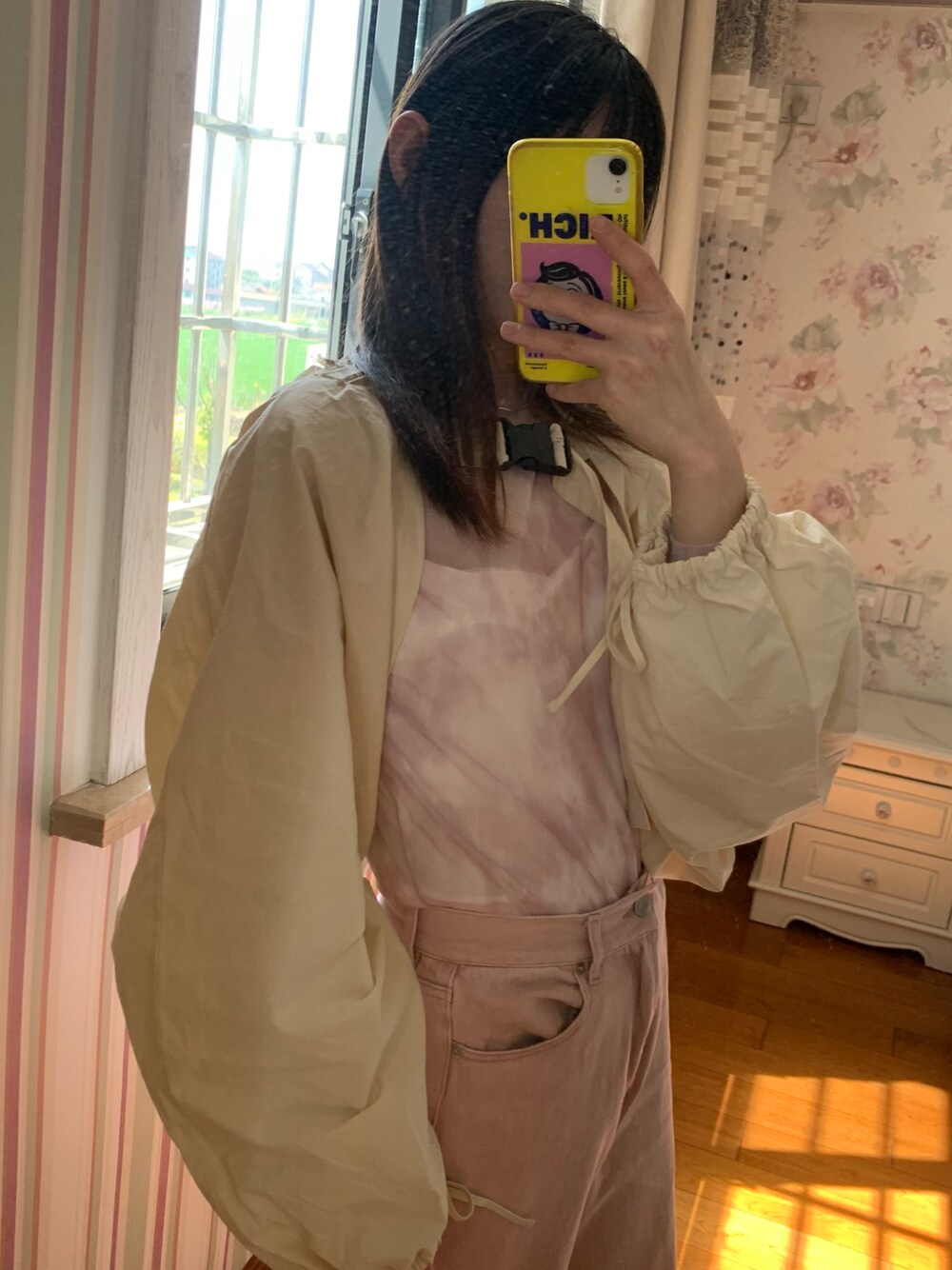「#春コーデ、大人女子、春服みてみて、おしゃれさんと繋がりたい、Kastane」｜「Kastaneの【新色追加】シアータイダイキャミ付きインナー（シャツ/ブラウス、ピンク系）」を使った、電波ルルさん（レディース・158cm）の春コーディネートの1枚目の写真