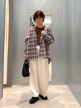 「RODE SKO（ロデスコ）のアイテム」を使った、Ayaneさん（レディース・165cm）の秋コーディネート