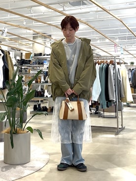 「アイテム（ハンドバッグ）」を使った、Ayaneさん（レディース・165cm）の春コーディネート