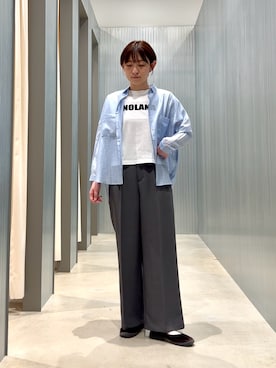 「ITEMS URBANRESEARCH（アイテムズ アーバンリサーチ）のシアーポケットスキッパーシャツ（シャツ/ブラウス、ブルー系）」を使った、Ayaneさん（レディース・165cm）の春コーディネート