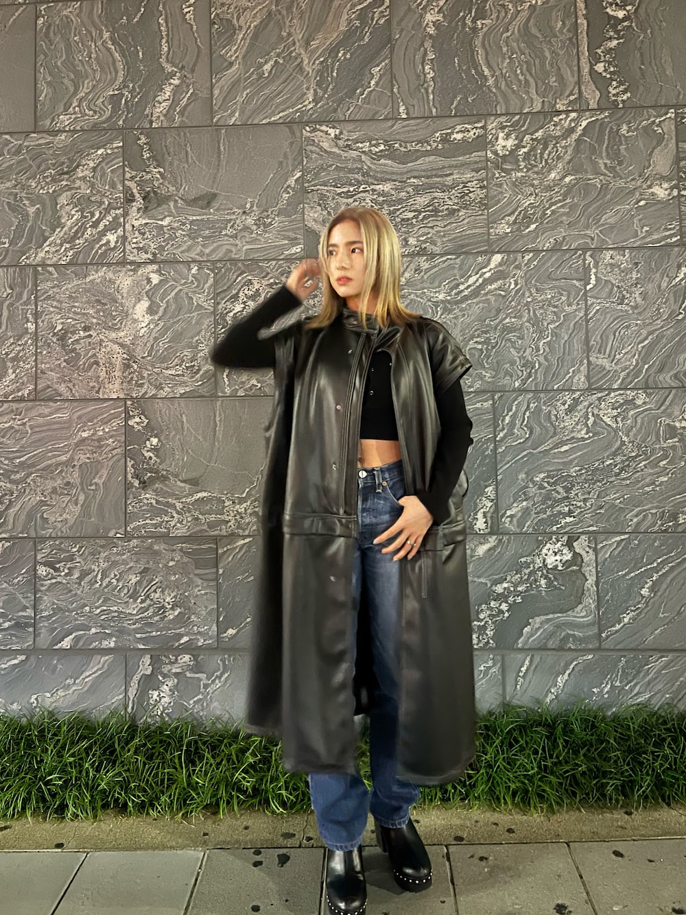 「未来のWEARISTAプロジェクト、冬コーデ、低身長コーデ、低身長、お洒落さんとつながりたい、maisonspecial、moussy、Levi's、マヤcode」｜「MOUSSYのWOOD SOLE STUDS サボ（スリッポン、ブラック系）」を使った、mayaさん（レディース・155cm）の冬コーディネートの1枚目の写真