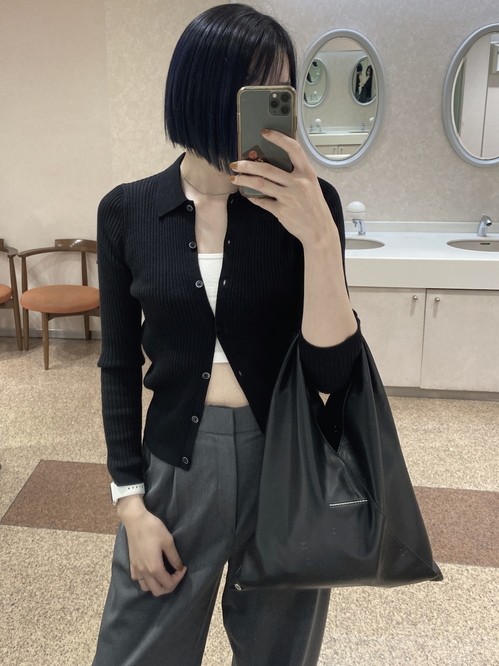「ユニクロ、ユニクロタックワイドパンツ、タックワイドパンツ、カーディガン、ラクチンコーデ」｜「UNIQLOのアイテム（トップス、ブラック系）」を使った、ほーしーさん（レディース・164cm）の秋コーディネートの1枚目の写真