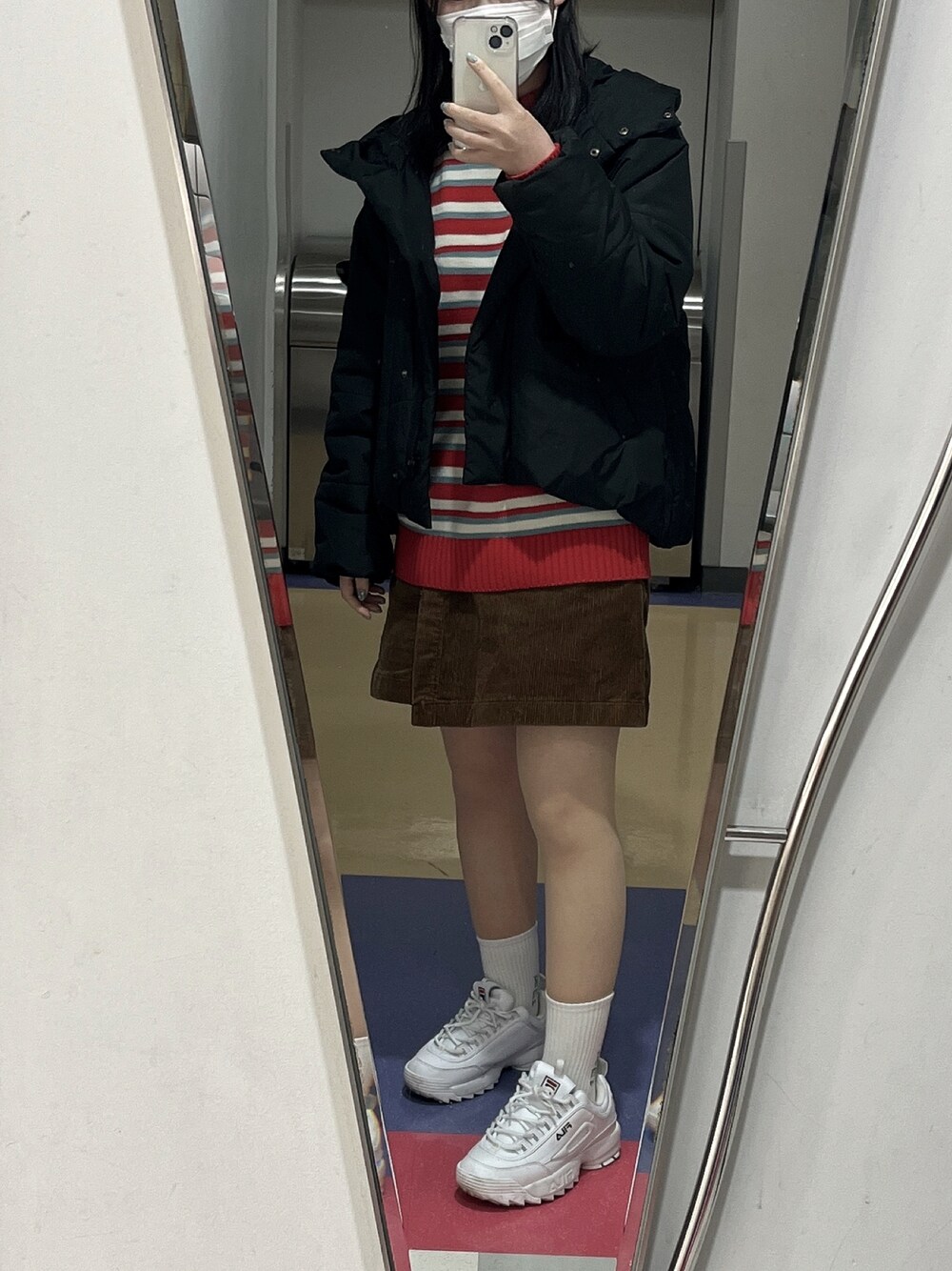 「未来のWEARISTAプロジェクト、おしゃれさんと繋がりたい、ニット/セーター、冬のコーデ、ダウンジャケット、厚底シューズ、ニット、キュロット」｜「no brandのアイテム（ダウンジャケット/コート、ブラック系）」を使った、heika さん（レディース・160cm）の冬コーディネートの1枚目の写真