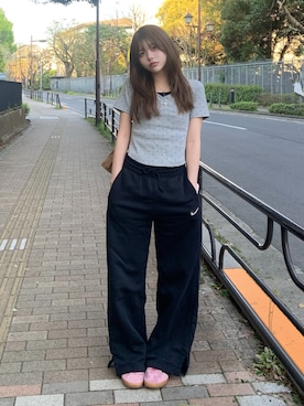 「NIKE（ナイキ）のアイテム（パンツ）」を使った、momoさん（レディース・156cm）の春コーディネート