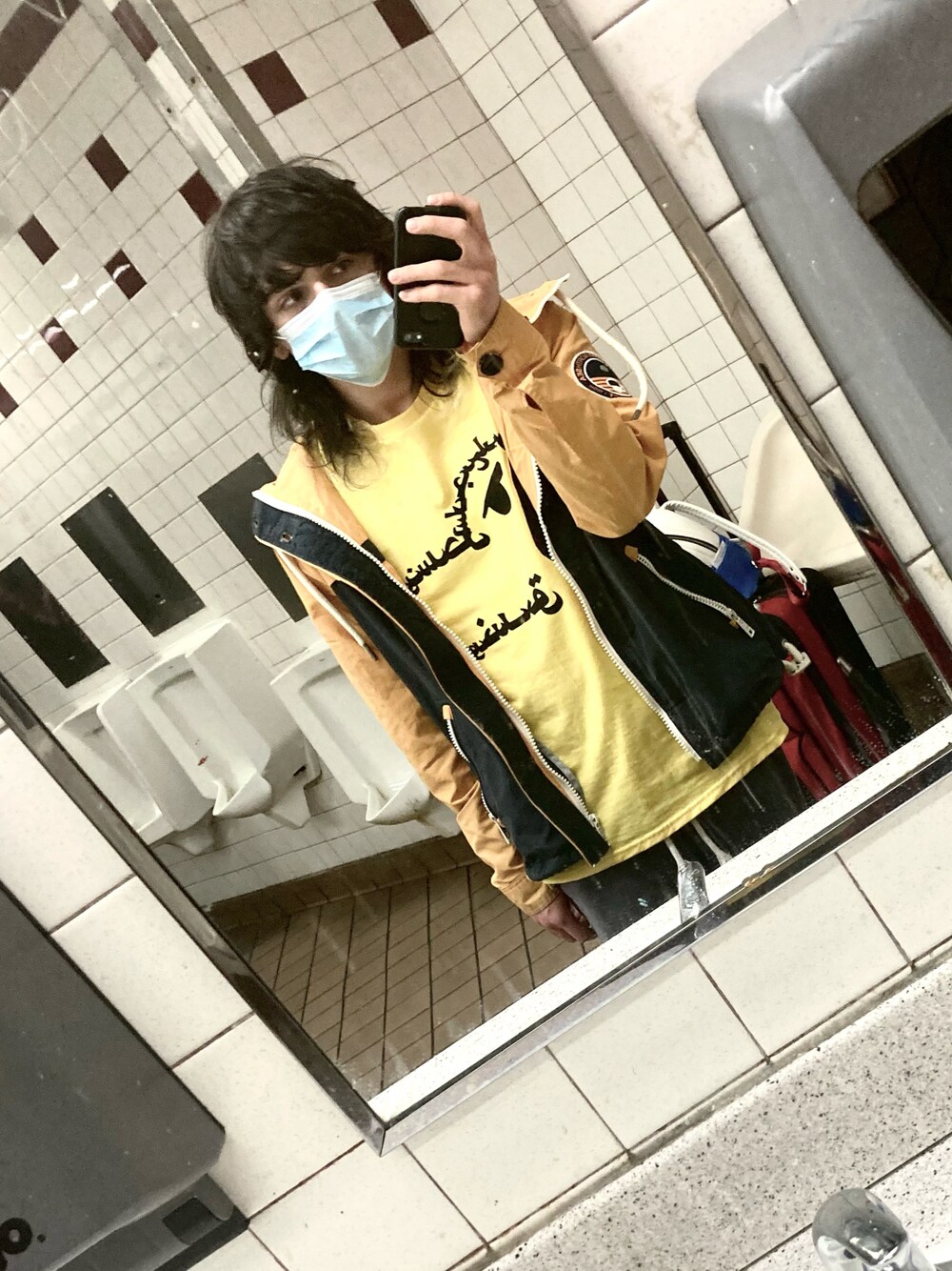 「no brandの914ny Yellow Snoopy Tee（Tシャツ/カットソー、イエロー系）」を使った、venus さん（メンズ・168cm）の春コーディネートの1枚目の写真