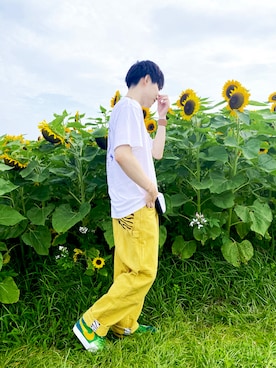 「ひまわり畑」｜「アイテム（パンツ）」を使った、リョータさん（メンズ・170cm）の夏コーディネート