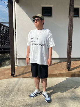 「アイテム（バングル/リストバンド、グレー系）」を使った、だっちんさん（メンズ・173cm）の夏コーディネート