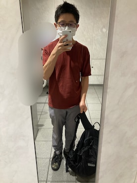 スニーカーを使った エンジ色 の人気ファッションコーディネート Wear スニーカーを使った エンジ色 の人気ファッションコーディネート Wear