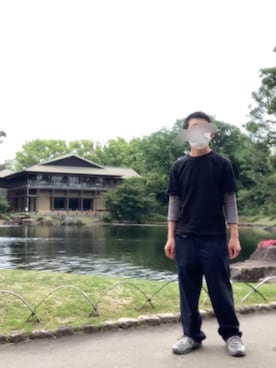 「クルーネックTシャツ」｜ ucさん（メンズ・159cm）の春コーディネート