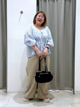「LOWRYS FARM（ローリーズファーム）のイージーバギーデニム　601067（デニムパンツ、ベージュ系）」を使った、たけちゃんさん（レディース・161cm）の夏コーディネート