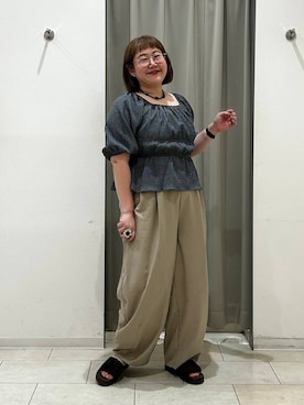 「LOWRYS FARM（ローリーズファーム）のイージーワイドカーブパンツ 327286（その他パンツ、ベージュ系）」を使った、たけちゃんさん（レディース・161cm）の春コーディネート