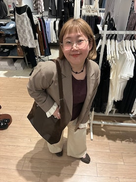 「GLOBAL WORK（グローバルワーク）のサラサラヘンリーネック長袖プルオーバー/1017895（Tシャツ/カットソー、レッド系）」を使った、たけちゃんさん（レディース・161cm）の秋コーディネート