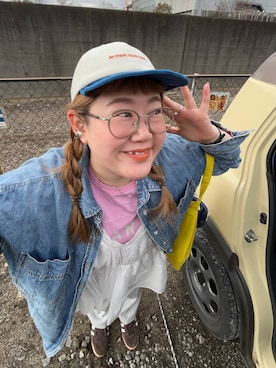 「LOWRYS FARM（ローリーズファーム）のアソートデニムＢＩＧシャツ　606472（シャツ/ブラウス、ブルー系）」を使った、たけちゃんさん（レディース・161cm）の冬コーディネート