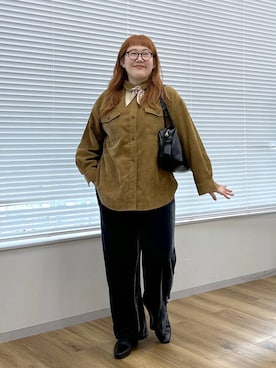 「アイテム（バンダナ/スカーフ）」を使った、たけちゃんさん（レディース・162cm）の秋コーディネート