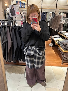 「LOWRYS FARM（ローリーズファーム）のＵＳＥＦＵＬシアープルオーバー　580950（Tシャツ/カットソー、ブラック系）」を使った、たけちゃんさん（レディース・161cm）の秋コーディネート