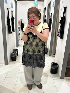 「LOWRYS FARM（ローリーズファーム）のカットイージーコクーンパンツ　292362（スウェットパンツ、グレー系）」を使った、たけちゃんさん（レディース・161cm）の夏コーディネート