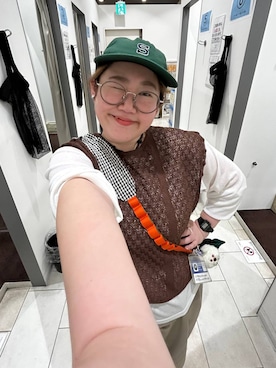「LOWRYS FARM（ローリーズファーム）のイージーワイドカーブパンツ 327286（その他パンツ、ベージュ系）」を使った、たけちゃんさん（レディース・161cm）の春コーディネート