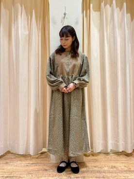 「小花柄ワンピース」｜🌱メグミさん（レディース・154cm）の秋コーディネート