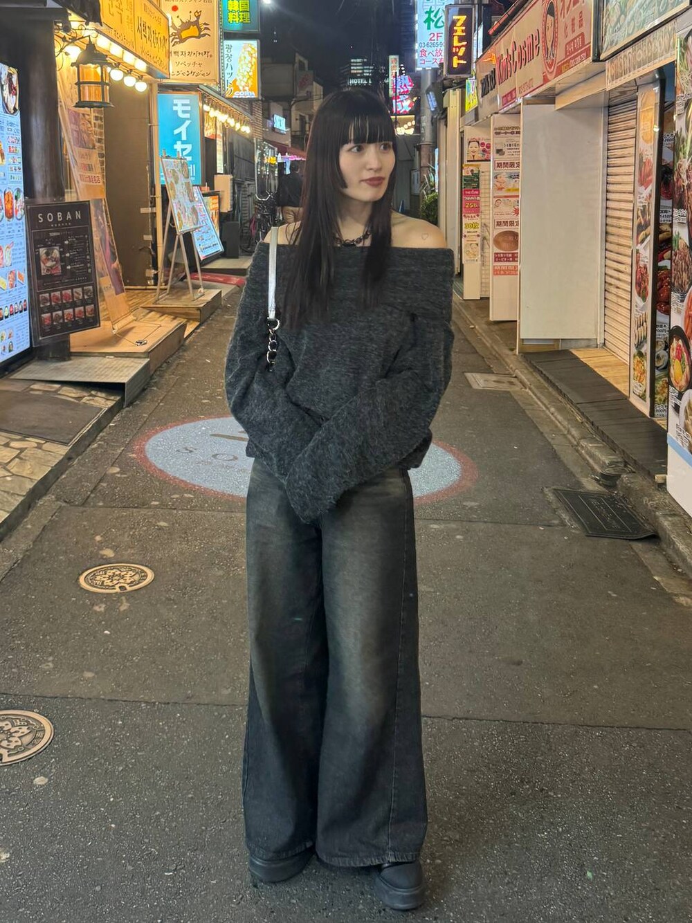 2WAYブークレオフショルプルオーバー/234325を使った人気ファッション