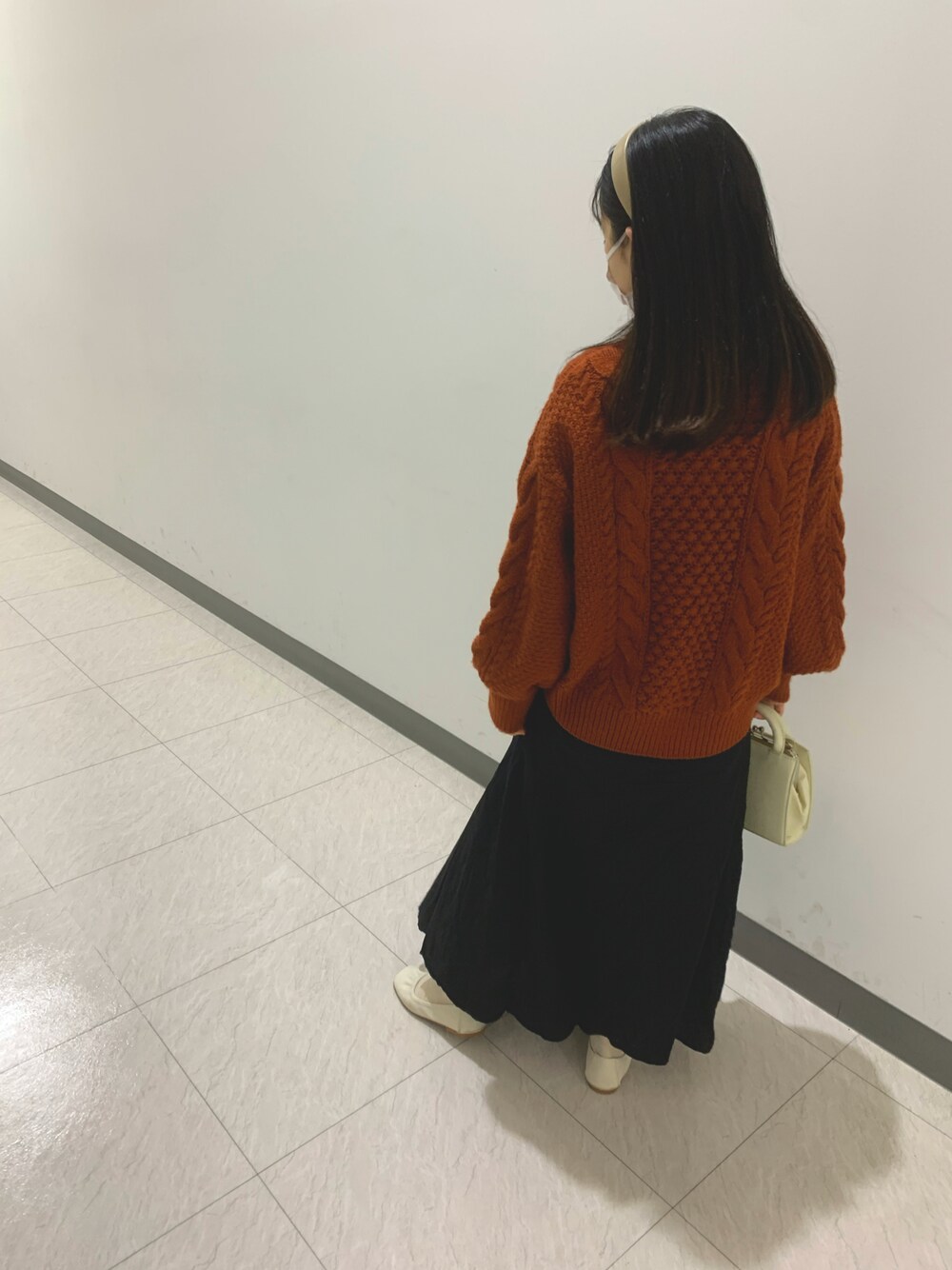 「秋コーデ、wearhalloween2021、シンプルコーデ、プチプラコーデ、低身長、152cm、カラーニット、カーディガン、GRL、GU」｜「GUのアイテム（カーディガン/ボレロ、オレンジ系）」を使った、もぴさん（レディース・152cm）の秋コーディネートの1枚目の写真
