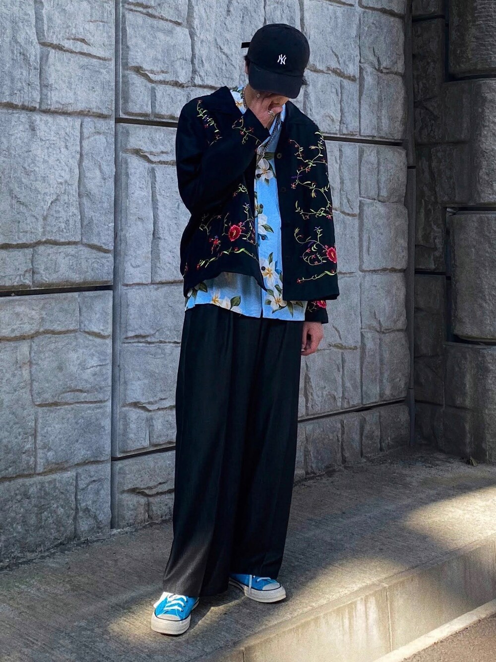 「summer、秋のコーデ、秋コーデ、柄×柄、ラフ、ootd、レイヤードスタイル、outfit、ハット、いいね、save、フォローお願いします🤑」｜「usedのアイテム（ジャケット/アウター、ブラック系）」を使った、Takeru.さん（メンズ・176cm）の秋コーディネートの1枚目の写真