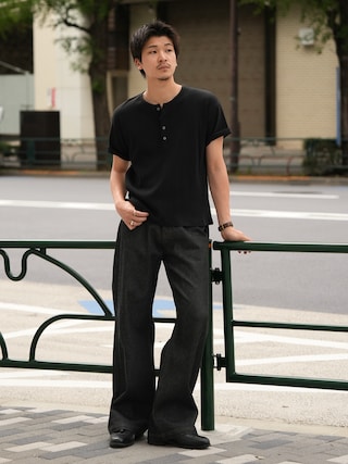 「LURAKU(ルラク)の【LURAKU】Semi-flared Rigid Denim / LURAKU セミフレアリジットデニム(デニムパンツ)」を使った、Takeru.さん(メンズ・178cm)の夏コーディネート