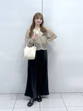 「LOWRYS FARM（ローリーズファーム）のストレッチサテンスカート　 290120（スカート、ブルー系）」を使った、Chihiroさん（レディース・149cm）の春コーディネート