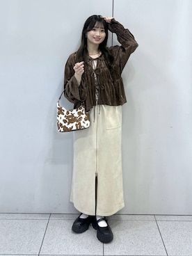 「LOWRYS FARM（ローリーズファーム）のアイテム（スニーカー）」を使った、Chihiroさん（レディース・149cm）の秋コーディネート