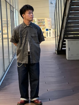「ワークシャツ」｜「アイテム（グレー系）」を使った、SHOYAさん（メンズ・163cm）の春コーディネート