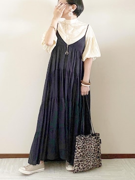 「アイテム（バングル/リストバンド、ブラウン系）」を使った、naoさん（レディース・156cm）の夏コーディネート