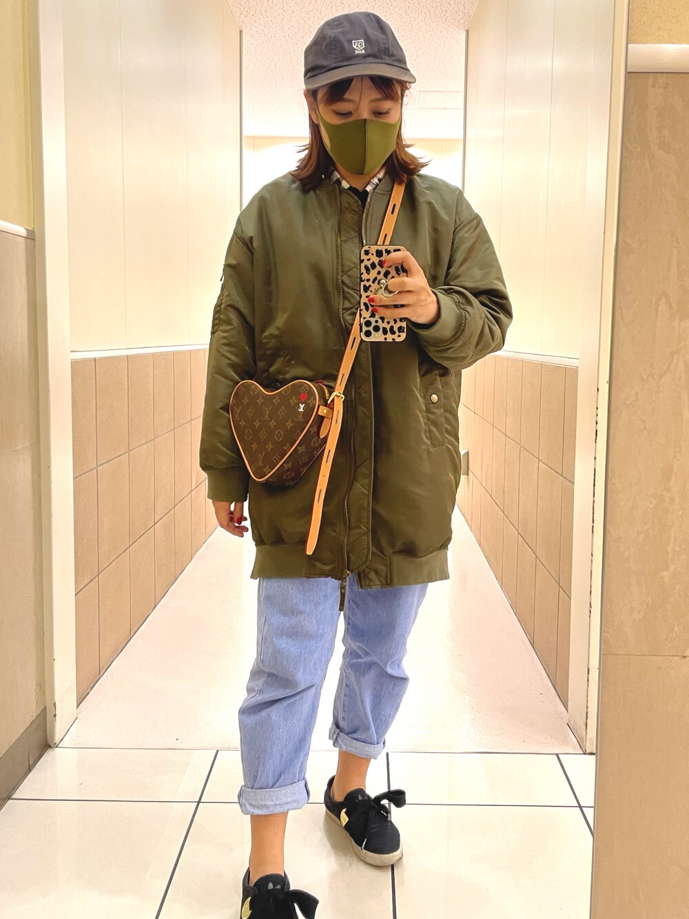 【コーデに華やかさをプラス♪】Louis Vuitton ショルダーバッグ 210.jpg