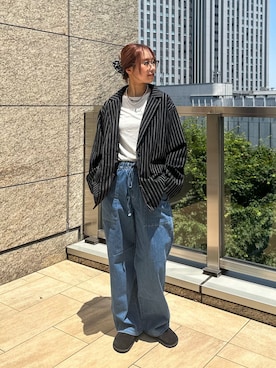 「Lee（リー）のLee/リー 涼感リラックス イージーワイドペインター デニムパンツ【楽ちんワイドデニム】【イージーパンツ】（デニムパンツ、ブルー系）」を使った、motomiさん（レディース・163cm）の春コーディネート
