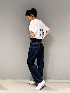 「バックプリント」｜「アイテム（デニムパンツ）」を使った、motomiさん（レディース・164cm）の夏コーディネート