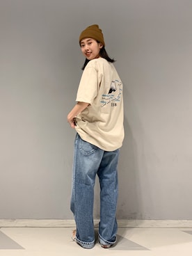 「バックプリント」｜「アイテム（デニムパンツ）」を使った、motomiさん（レディース・164cm）の夏コーディネート