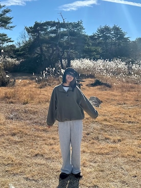 「アイテム（スリッポン）」を使った、motomiさん（レディース・163cm）の秋コーディネート