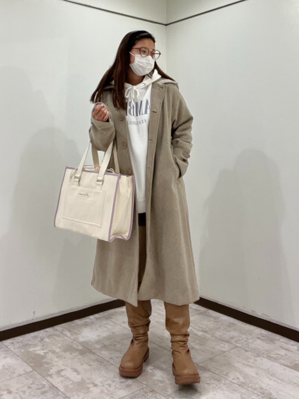 「休日スタイル、あけましておめでとうございます！、あったかコーデ、おでかけコーデ、お正月、冬服、冬のコーデ、大人コーデ」｜「OLIVE des OLIVEのべっ甲フレームメガネ（サングラス、その他）」を使った、やまちろさん（レディース・160cm）の冬コーディネートの1枚目の写真