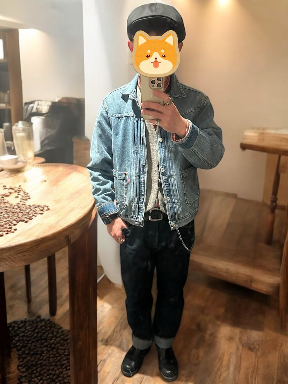「アメカジ、アメカジコーデ、キャスケット、CPH、リーバイス、デニムジャケット、デニデニ、オルテガ、ベスト、チェックシャツ、リーバイス501、501、Danner、サイドゴアブーツ、チェック柄」｜「CPHのCPH/シーピーエイチ/575TC TWILL CASQUETTE（キャスケット、ブラック系）」を使った、ワン🐶太郎 さん（メンズ・170cm）の春コーディネートの1枚目の写真