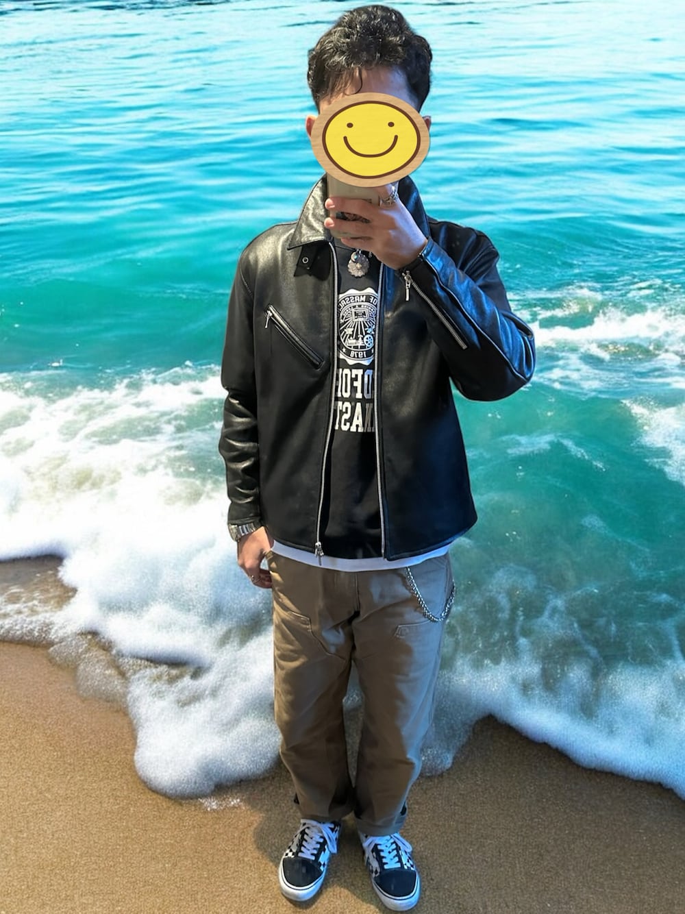 「ライダース、ライダースジャケット、ソルト&ペッパー、チャンピオン、Champion、スウェット、ヘインズ、Levi's、リーバイス、ダブルニー、VANS、アメカジ、アメカジコーデ、トレーナー、大人カジュアル」｜「Championの【Champion】ヴィンテージプリントＳＷ（スウェット、ブラック系）」を使った、ワン🐶太郎 さん（メンズ・170cm）の秋コーディネートの1枚目の写真