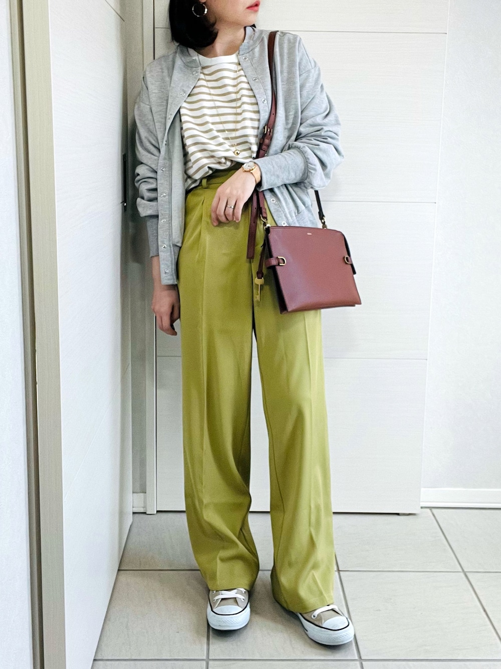 「はじめましてコーデ、オトナカジュアル、パンツスタイル、オトナ女子、カラーパンツ、スラックス、カーディガン、ANGIE VINTAGE、フォッシル、Fossil、FOSSILSTYLE、腕時計、低身長、低身長コーデ、低身長女子」｜「recaのボーダービッグプルオーバー（Tシャツ/カットソー、ベージュ系）」を使った、❁⃘asa❁⃘さん（レディース・150cm）の春コーディネートの1枚目の写真