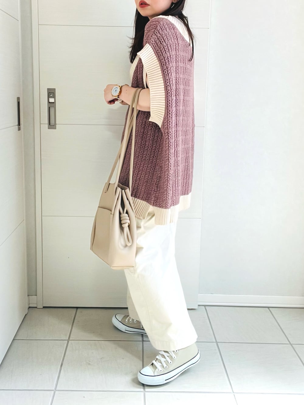 「アツいコーデ全部見せ、今日のコスメと服、秋先取りコーデ、休日スタイル、ニットベスト、クリスプ、秋コーデ、夏コーデ、低身長、低身長コーデ、低身長女子、秋服、Crispコーデ、Crisp、crisp_style」｜「Crispのバイカラーオーバーニットベスト[c1R3343]（ベスト、ブラウン系）」を使った、❁⃘asa❁⃘さん（レディース・150cm）の夏コーディネートの1枚目の写真