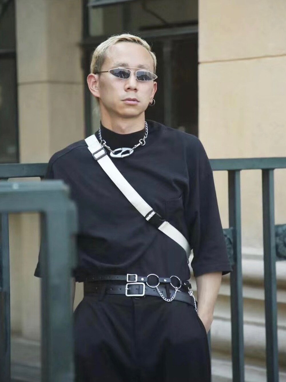「ootd」｜「Cycle By Myobのアイテム（バッグ、ホワイト系）」を使った、秦然さん（メンズ・175cm）の夏コーディネートの1枚目の写真