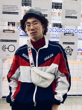 「TYAKASHAのアイテム」を使った、秦然さん（メンズ・175cm）の春コーディネート