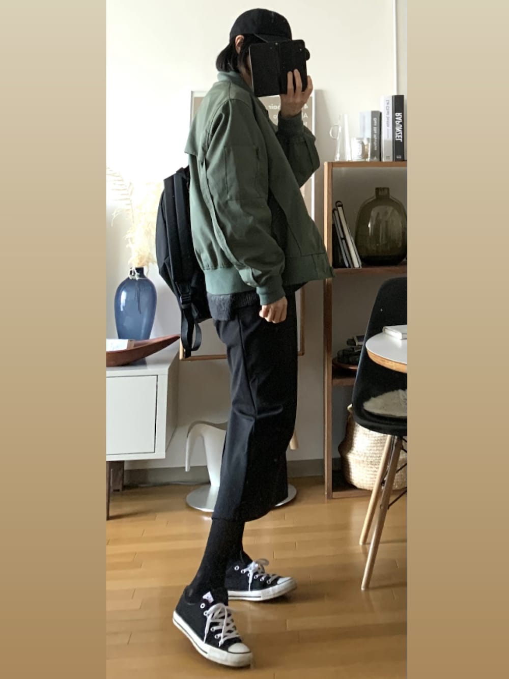 「高身長女子、高身長コーデ、大人カジュアル、大人コーデ、大人女子、オトナ女子、GUコーデ、UNIQLOコーデ、プチプラミックス、スニーカーコーデ、アラフィフ、50代カジュアル、50代ファッション、50代コーデ」｜「CONVERSEのconverse(コンバース) NEXTAR110 OX(ネクスター110OX)（スニーカー、ブラック系）」を使った、minako_1027さん（レディース・170cm）の春コーディネートの1枚目の写真
